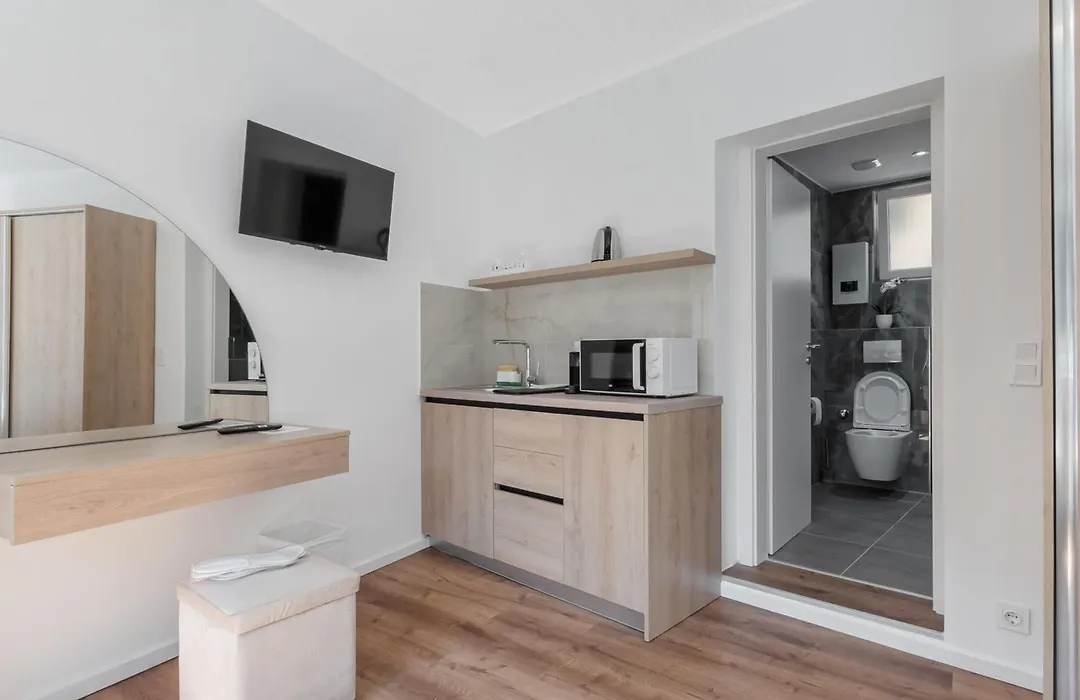Meta Hotel-1