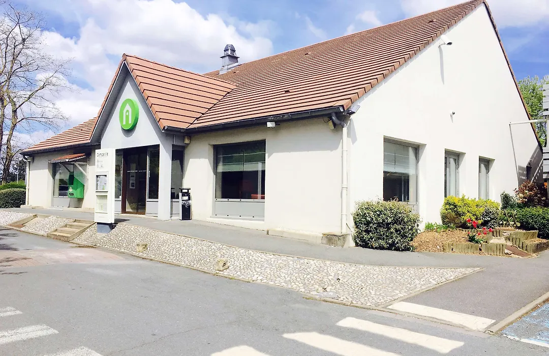 Campanile Villejust - za Courtaboeuf-1