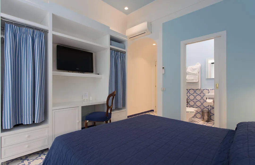 Hotel Mignon Meuble-1
