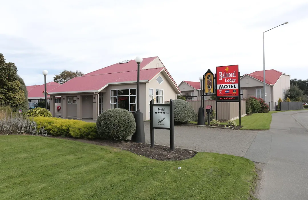 Balmoral Lodge Motel-1