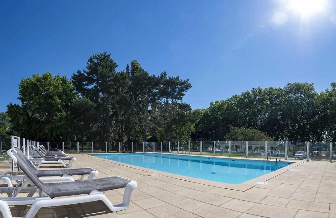 Hotel Mercure Macon Bord De Saone-1