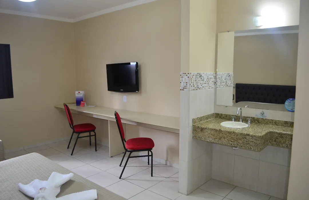 Primar Plaza Hotel-1