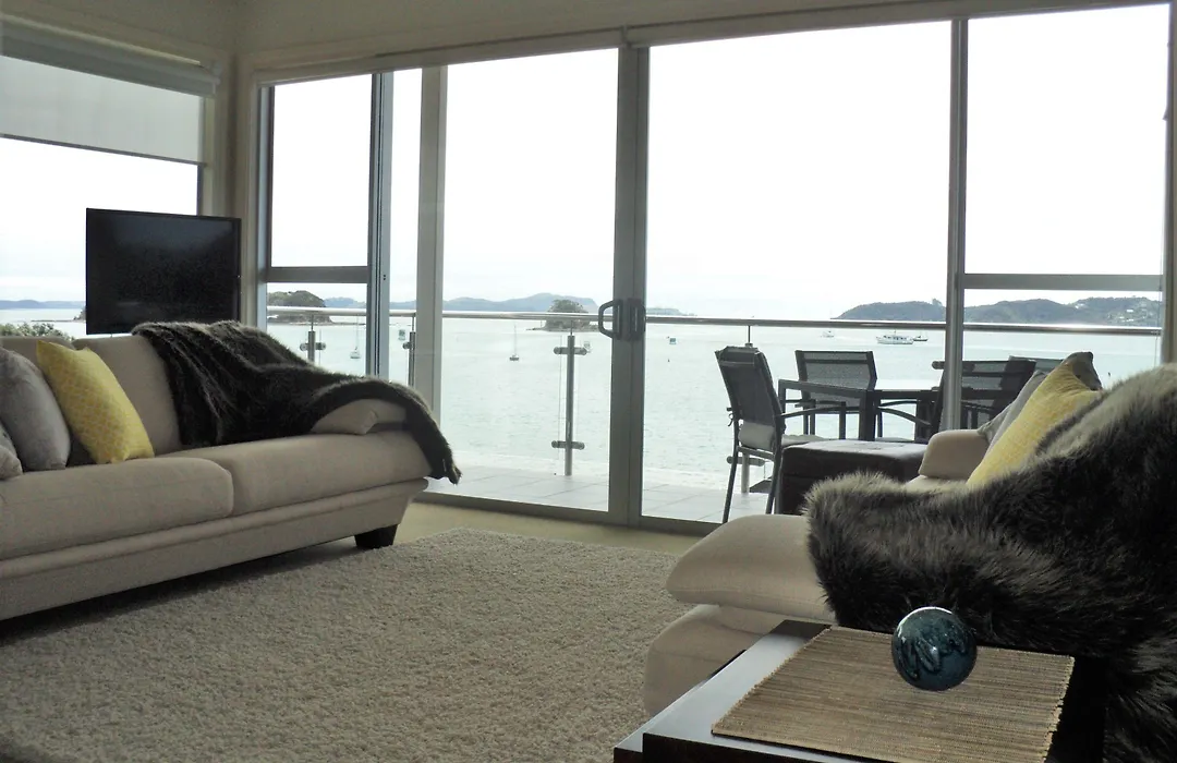Edgewater Palms Apartments-1