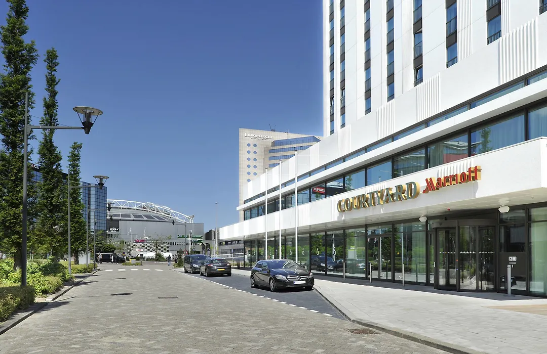 Courtyard By Marriott Amsterdam-1