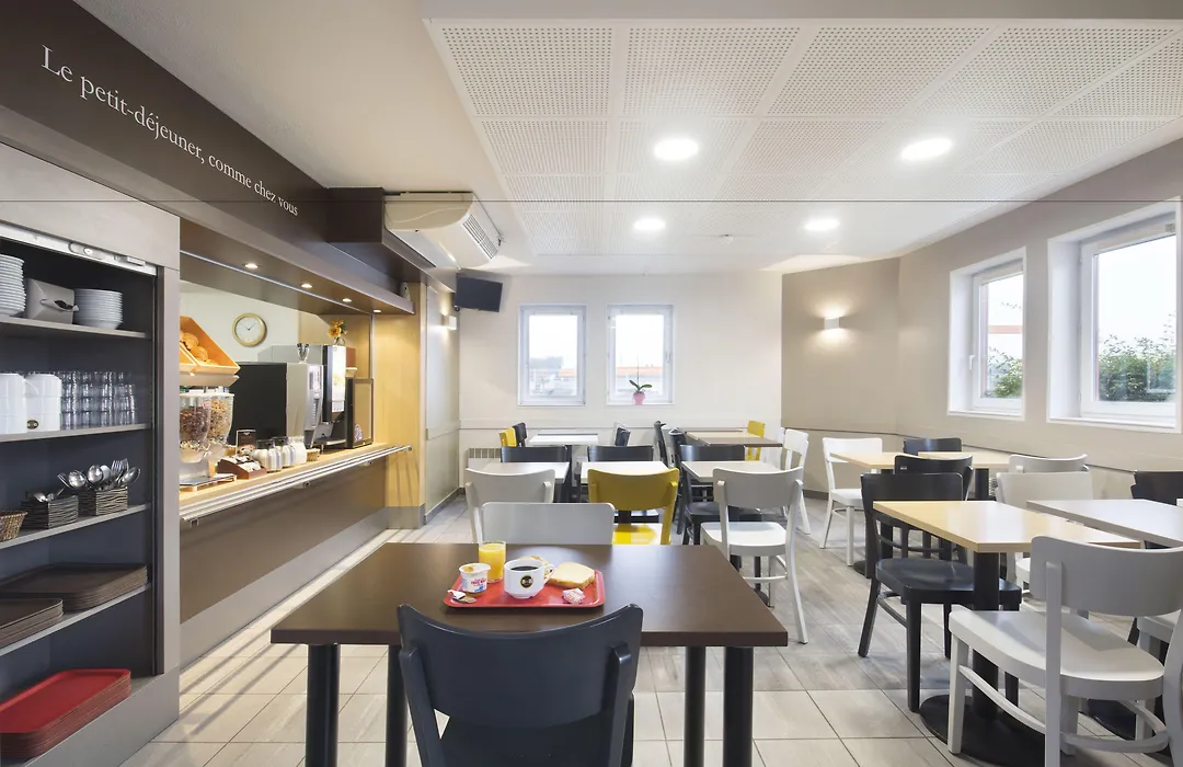 B&B HOTEL Lyon Saint-Bonnet Mi-Plaine-1