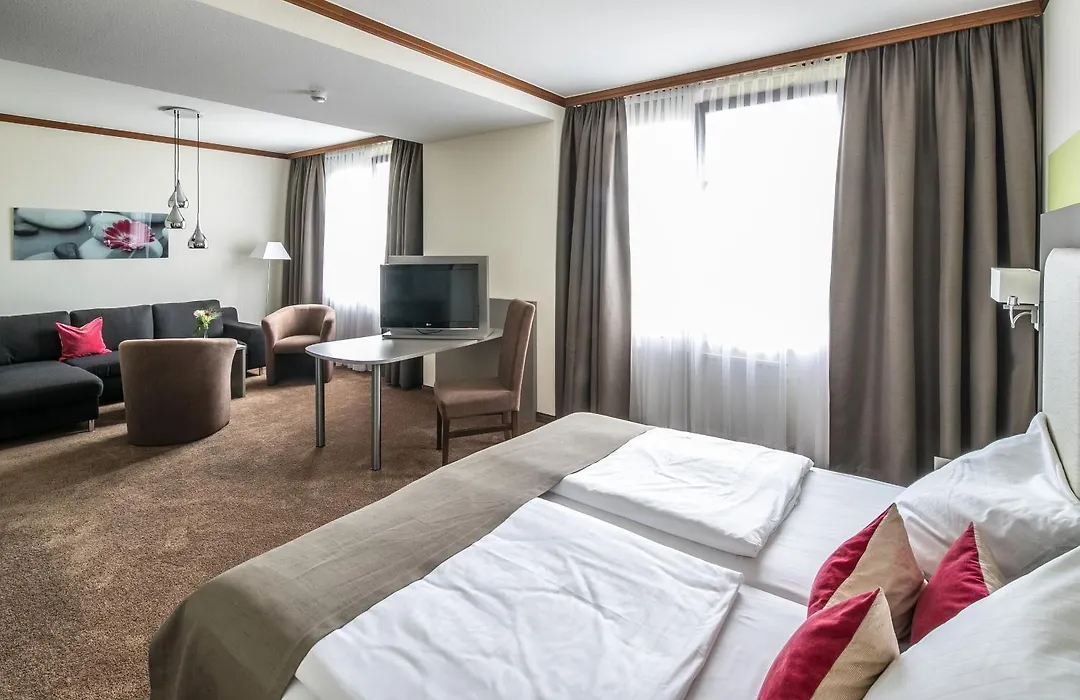 Hotel am Krone Park-1