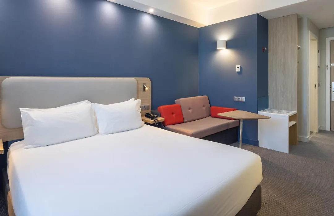 Holiday Inn Express Porto City Centre By Ihg-1