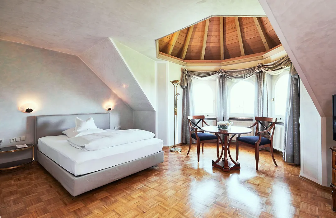 Reck's Hotel-Restaurant-1