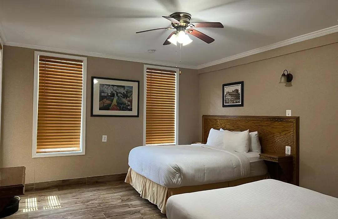 District Hotel-1