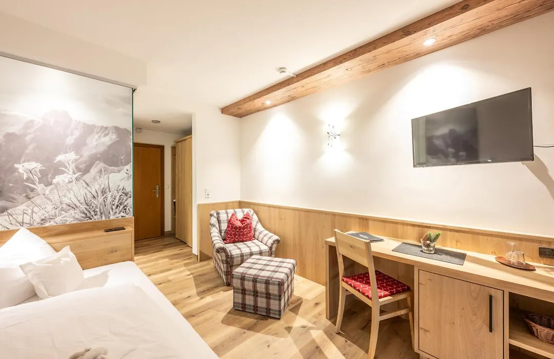 Hotel Garni Schellenberg-1