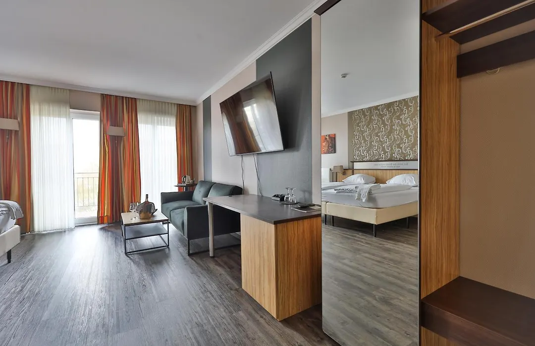 M13 Hotel-1