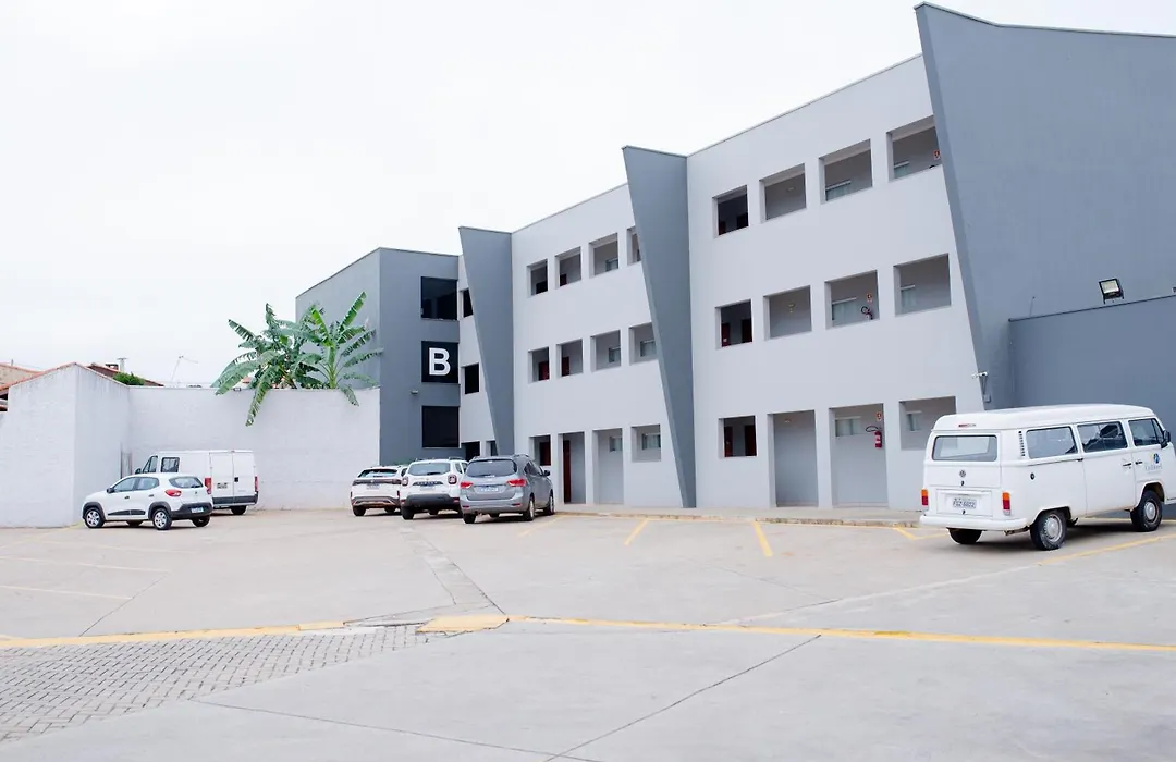 Colonial Flat Hotel-1