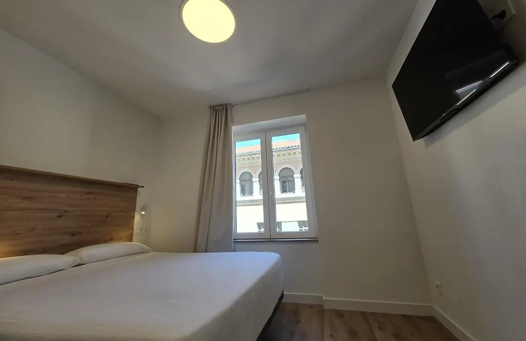 Hostal Boreal Mistral-1