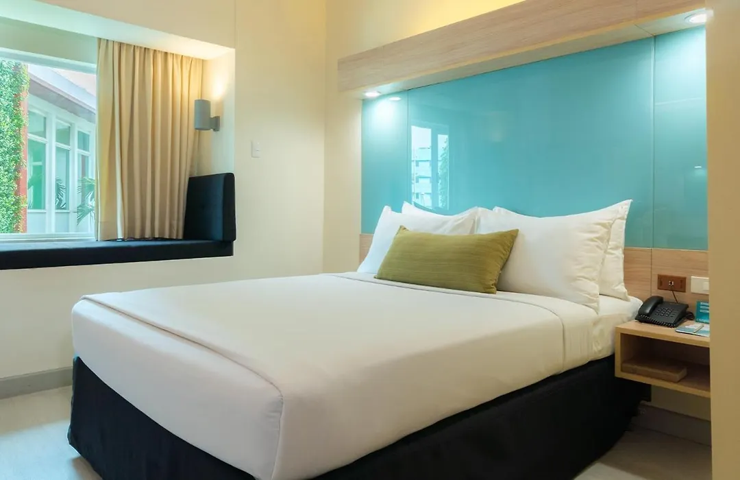 Microtel By Wyndham Up Technohub-1