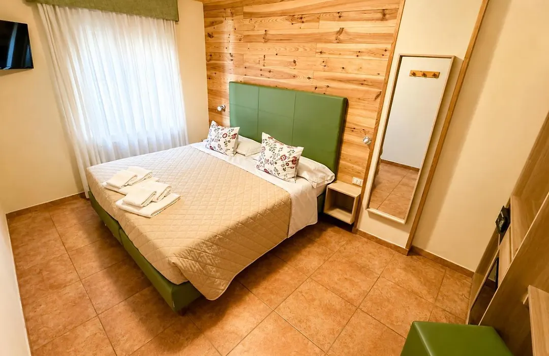 Hotel Trieste-1