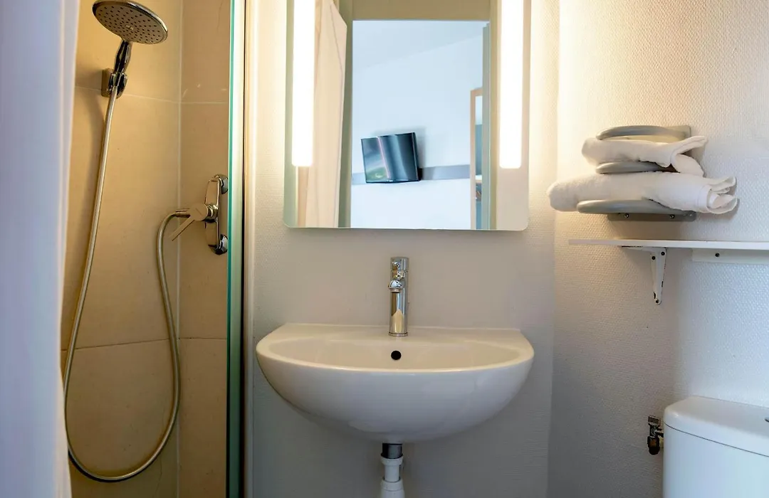 B&B Hotel Avignon 2-1