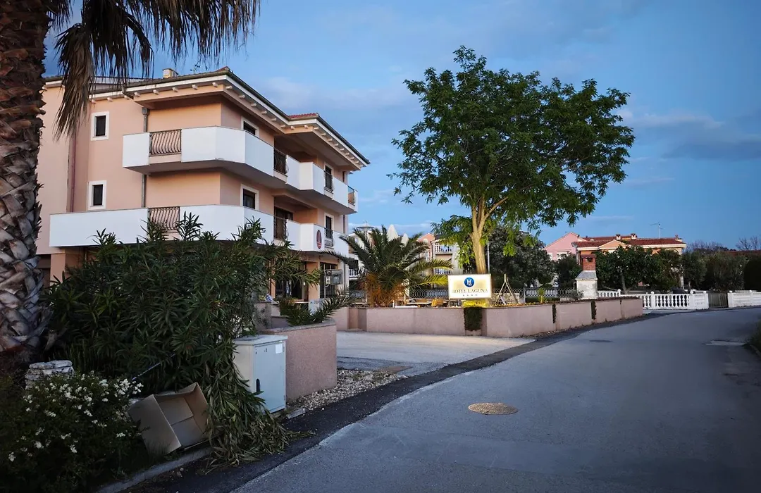 Hotel Laguna-1