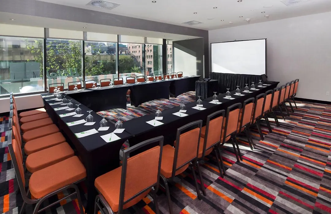 Holiday Inn Hotel & Suites - Montreal Centre-Ville Ouest By Ihg-1