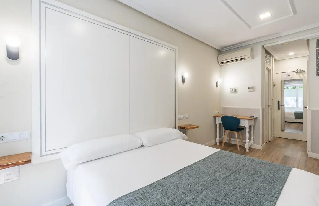 Hostal Madrid-1