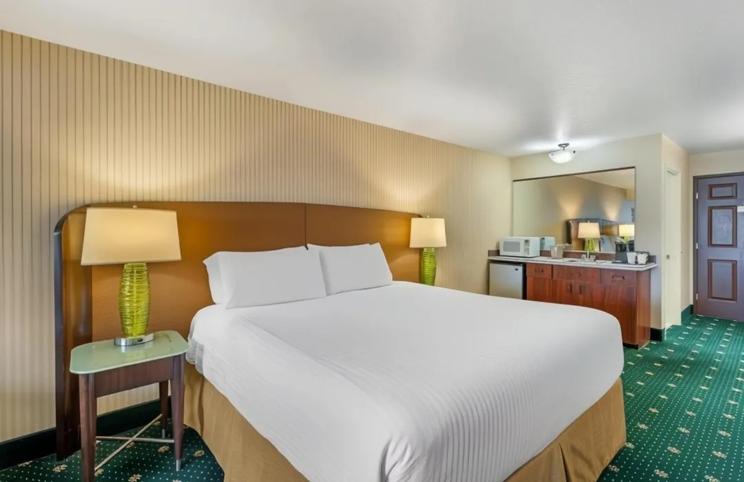 Red Lion Hotel Rogue Regency Medford Airport-1