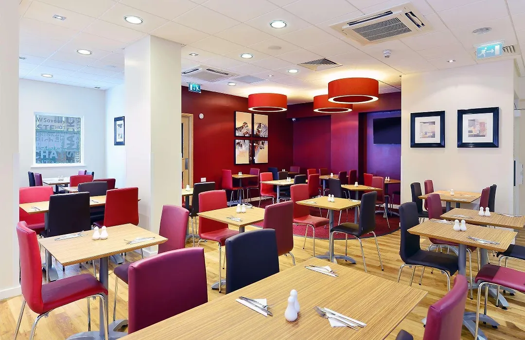 Travelodge Glasgow Queen Street-1