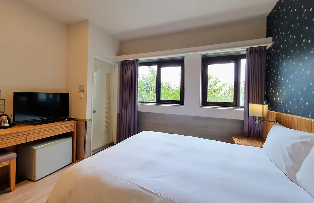 Rainbow Hotel-1