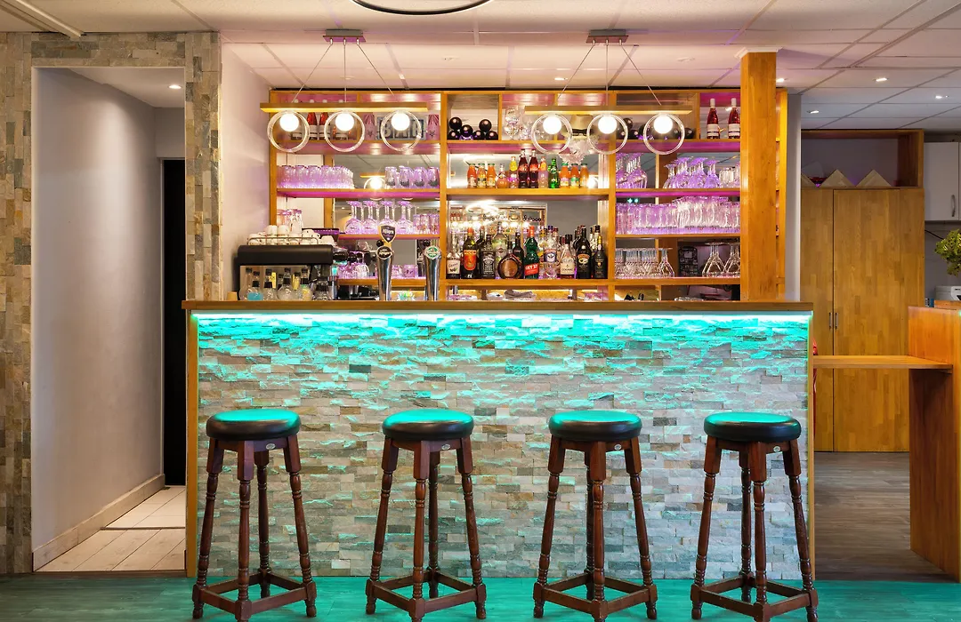 Fasthotel Orleans Zenith-1