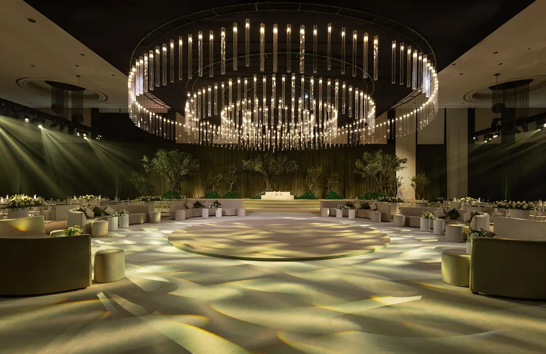 Le Meridien Dubai Hotel & Conference Centre-1