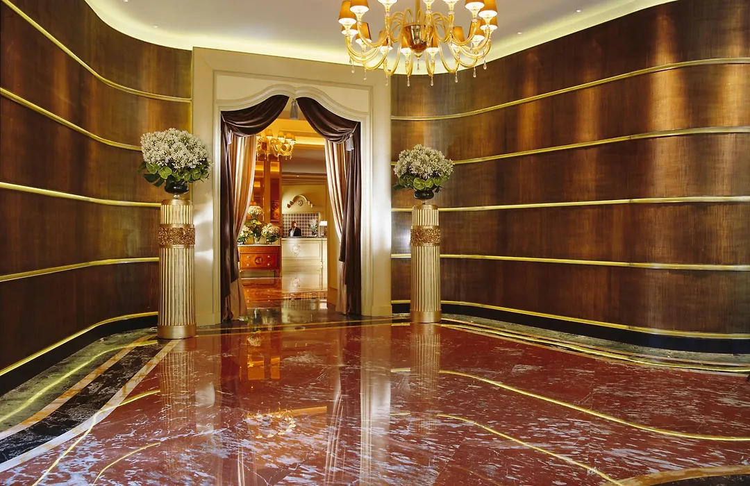 Hotel Principe Di Savoia - Dorchester Collection-1