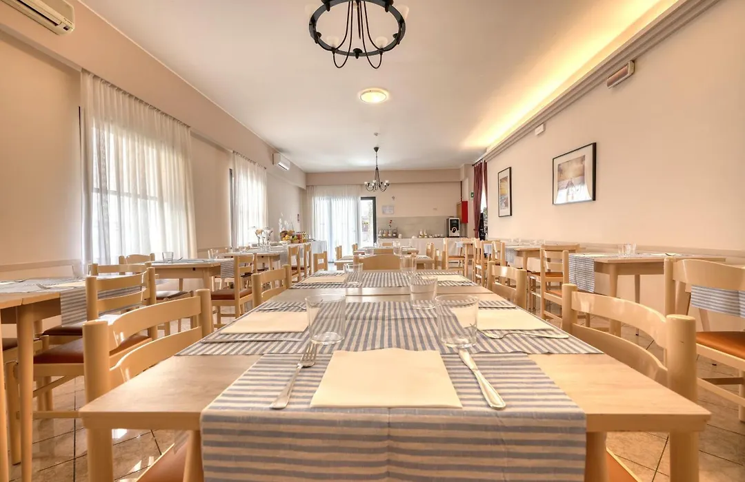 Hotel Laura-1