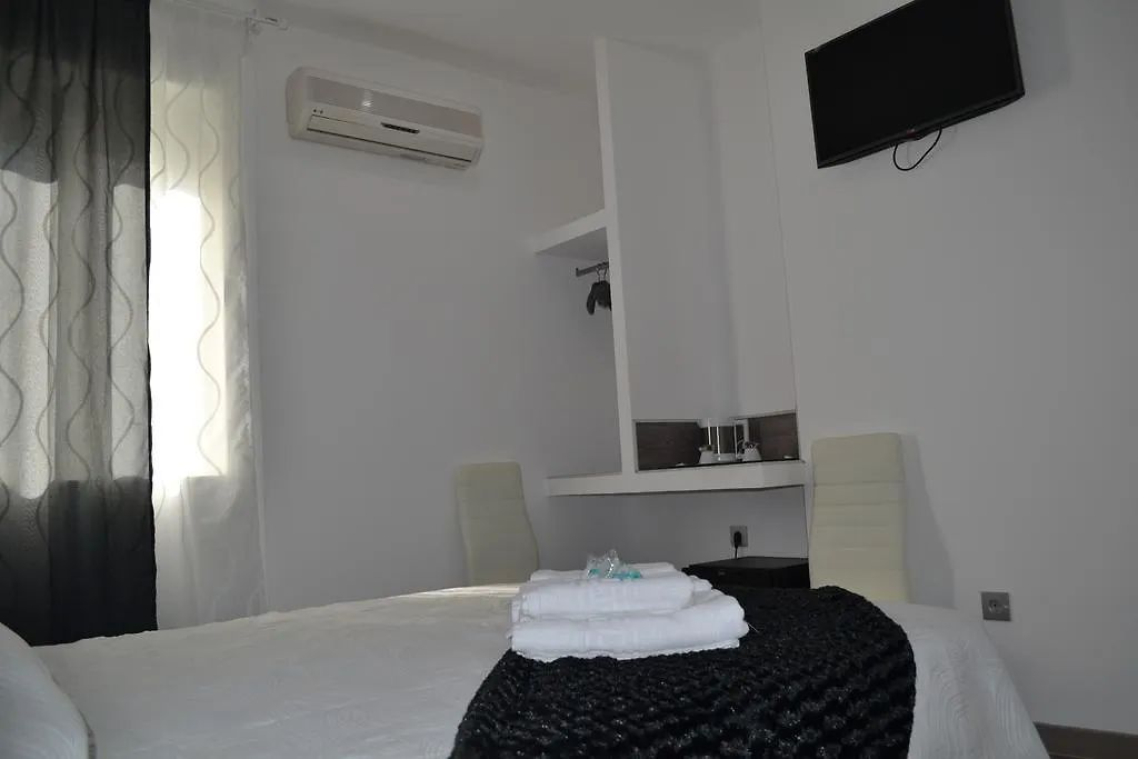 Hostal Meyra-1