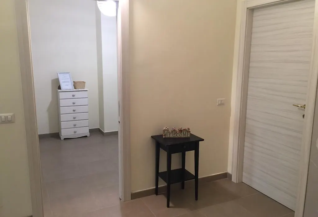 3Jolie Rooms-1