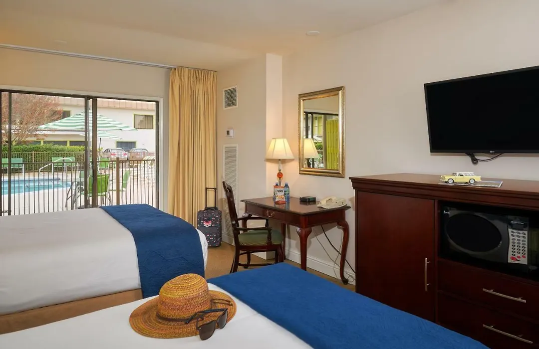 Inn At The Commons-1