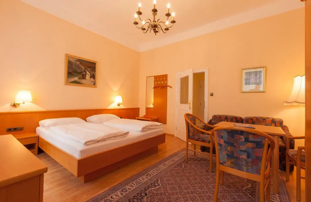 Pension Elfy-1