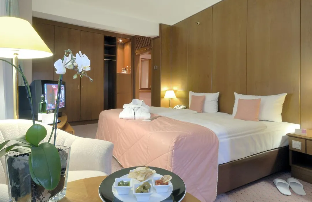 Radisson Blu Hotel Cottbus-1