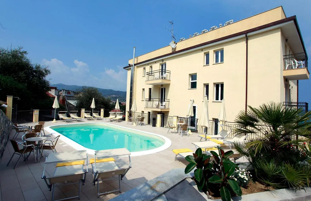 Piccolo Hotel-1