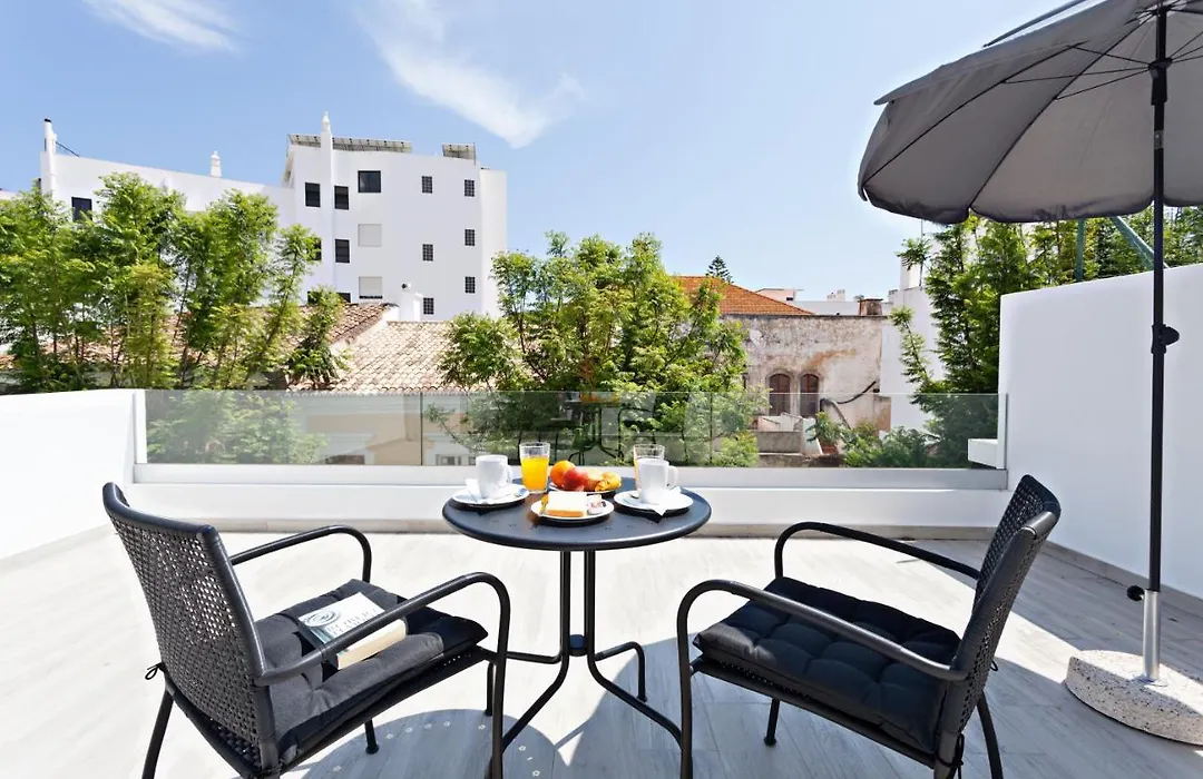 Faro Clara Suites-1