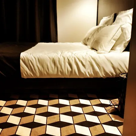 Urban Style Hotel Des Carmes-3