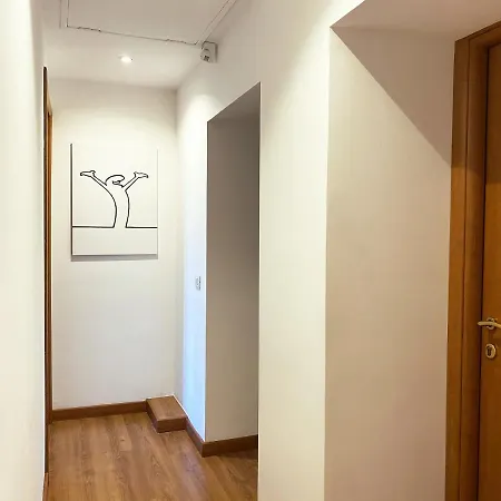 Luna Rossa Roma Guest House-2
