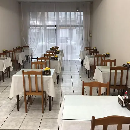 Hotel Ferrari-2