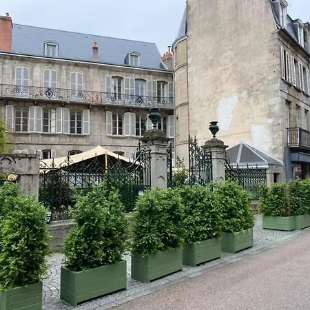 Hôtel de Colbert-3
