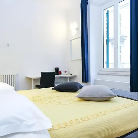 Lia Rooms-3