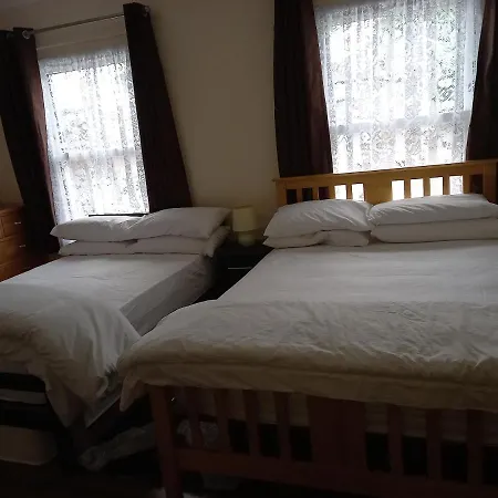 Bubblesbnb- 4 Bedroom House-2