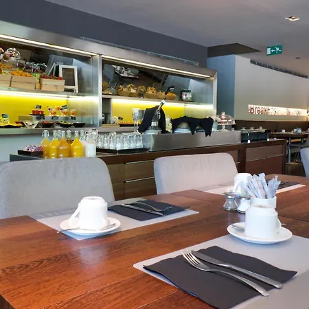 B Hotel-2