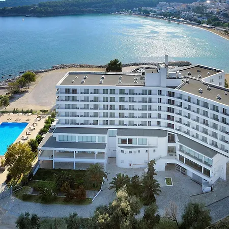 Lucy Hotel-3