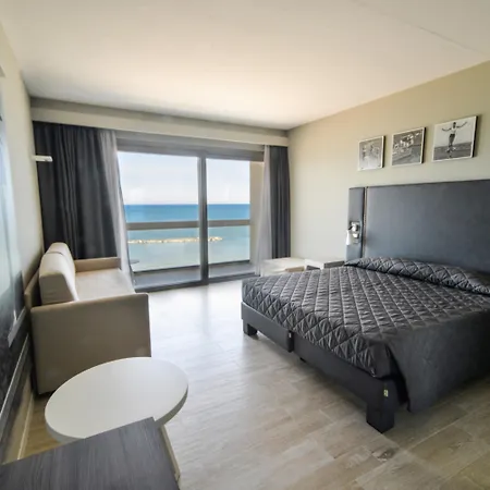 Nautilus Family Hotel-3