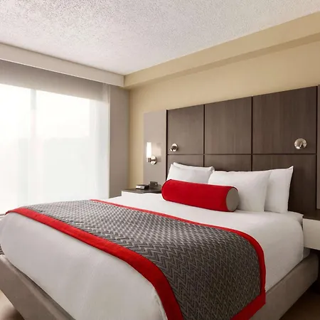 Ramada By Wyndham Suites Orlando Airport-2