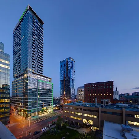 Holiday Inn Hotel & Suites - Montreal Centre-Ville Ouest By Ihg-3