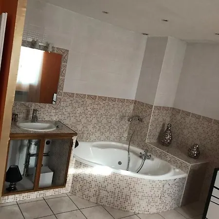 Maison Sainte Marthe-2