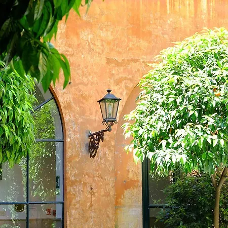 Casa Di Santa Francesca Romana a Ponte Rotto-3